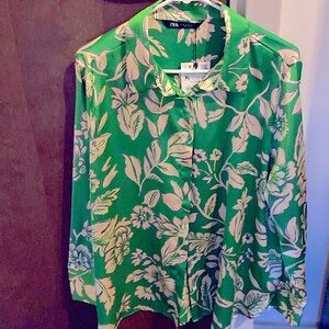 Women Colorful Button down Blouse, Brand New!